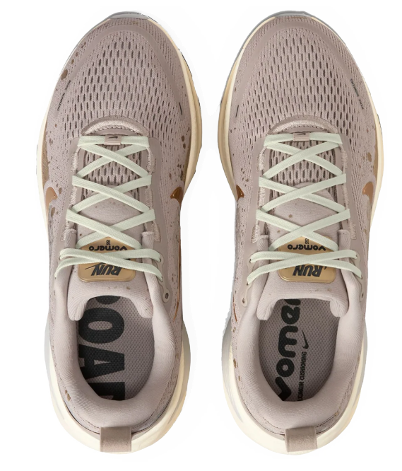 Nike Vomero 18 SE – Beige/Gold