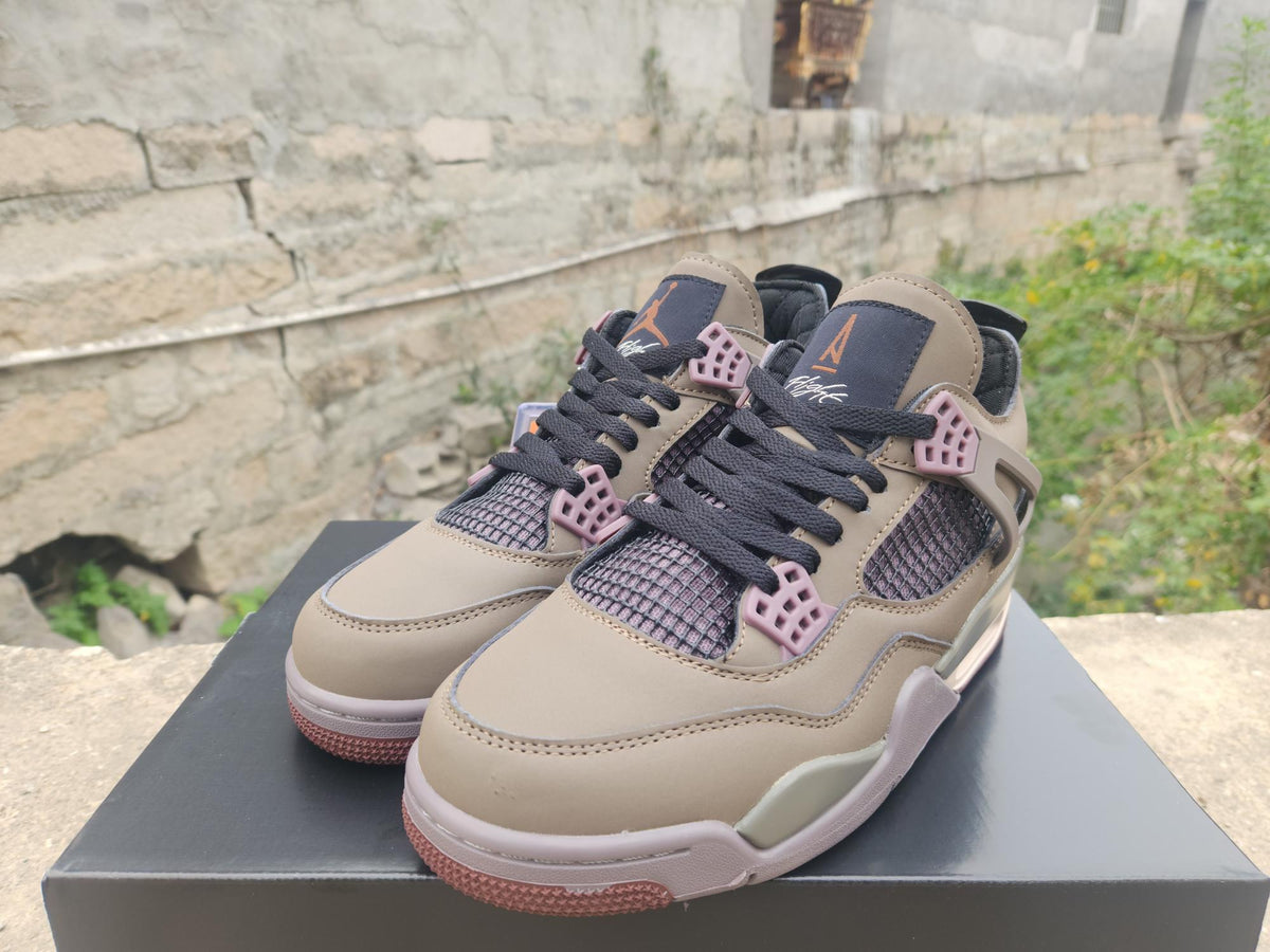Air Jordan 4 Sneakers – Taupe Brown/Black